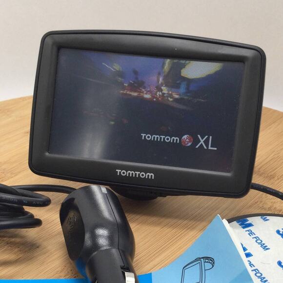 TomTom XL N14644 GPS Unit Tested Working Directions Maps Car - Picture 2 of 6